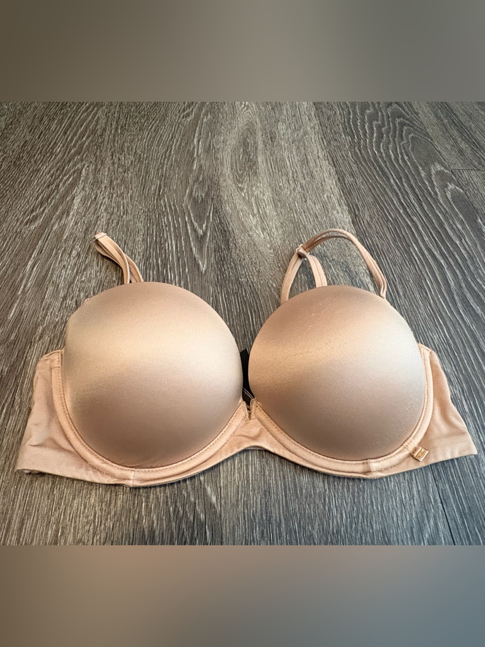Victoria's Secret Very Sexy Light Nude Strapless Push-Up Bra